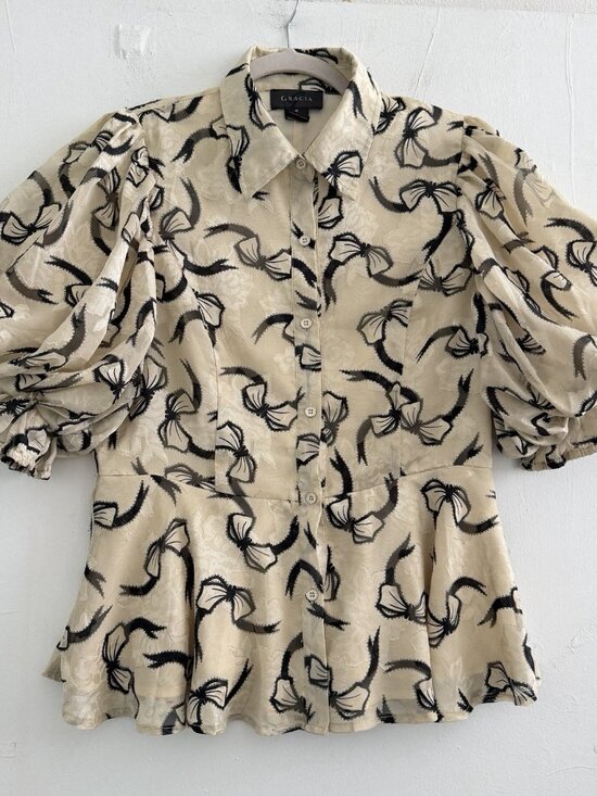 Gracia Tops - NEW Gracia Black Cream Bow Puff Sleeve Blouse M Top MEDIUM NWOT